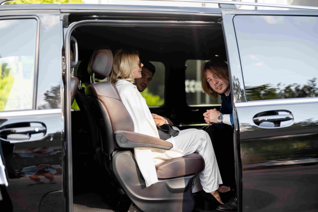 Shuttle Service Jersey City: Easy Group Travel!